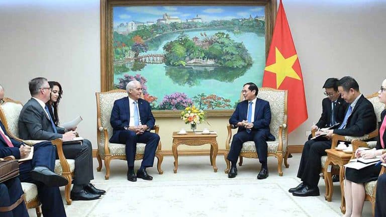 El ‘bloqueo interno’ de Cuba ahuyenta a China y Vietnam