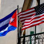 cuba y EEUU banderas unidas