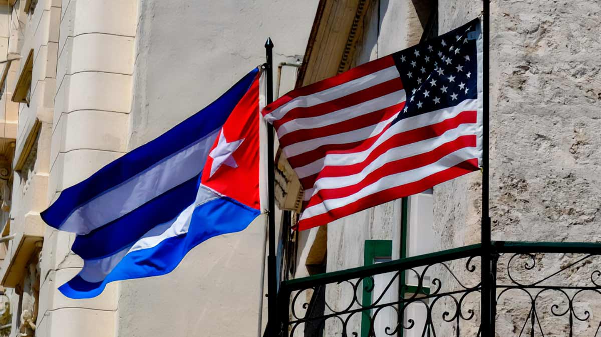 cuba y EEUU banderas unidas