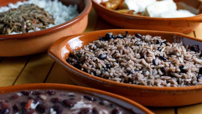 ¿Cuáles son los platos típicos de la comida cubana?