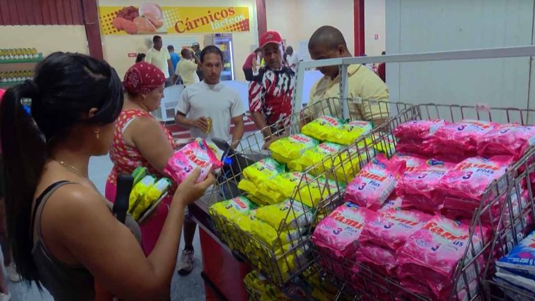 Nuevo horario extendido para tiendas de Cimex y Caribe
