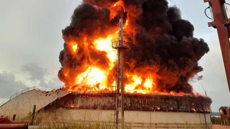 Incendio en Matanzas: explosión de un tanque de combustible deja varios heridos (+Fotos y Videos)