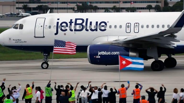 Aerolinea JetBlue suspende vuelos a Cuba