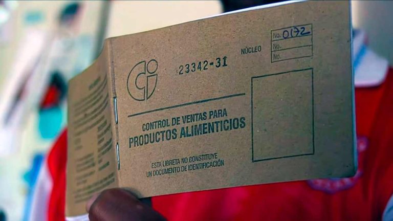 Gobierno cubano confirma que retirará libreta de racionamiento a cubanos ausentes por más de dos meses