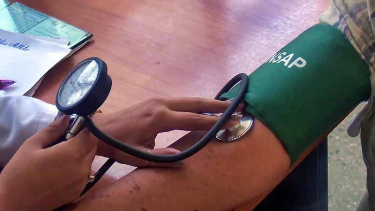 Doctora cubana explota en las redes y narra los problemas del personal de salud