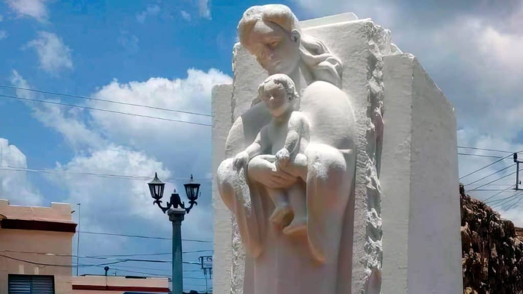 monumento dia de las madres santiago de las vegas cuba