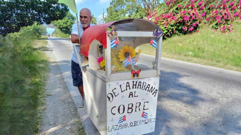 Omar camina de La Habana a El Cobre por la vida de su hijo enfermo (+ Fotos)