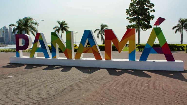 Agencia de viaje Cubanacán ofrece paquetes a viajeros cubanos con destino Panamá