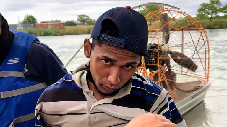 Capturan a hombre que acechaba migrantes mujeres en el Río Bravo