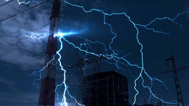Más apagones: una rayo provoca afectaciones en termoeléctrica de Matanzas