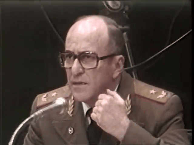Juan Escalona Reguera, ministro de Justicia y fiscal en la Causa 1 de 1989 en Cuba